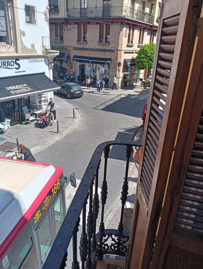 Apartamento Calle Feria Sevilla Eksteriør billede